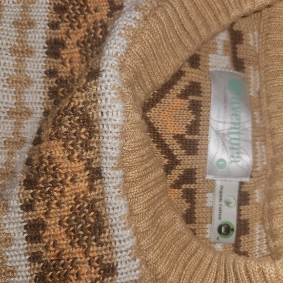 Aventura Women's Tan and Cream Turtleneck Sweater - Picture 4 of 5